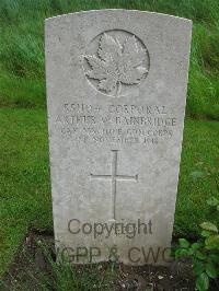 Etaples Military Cemetery - Bainbridge, Arthur Walter